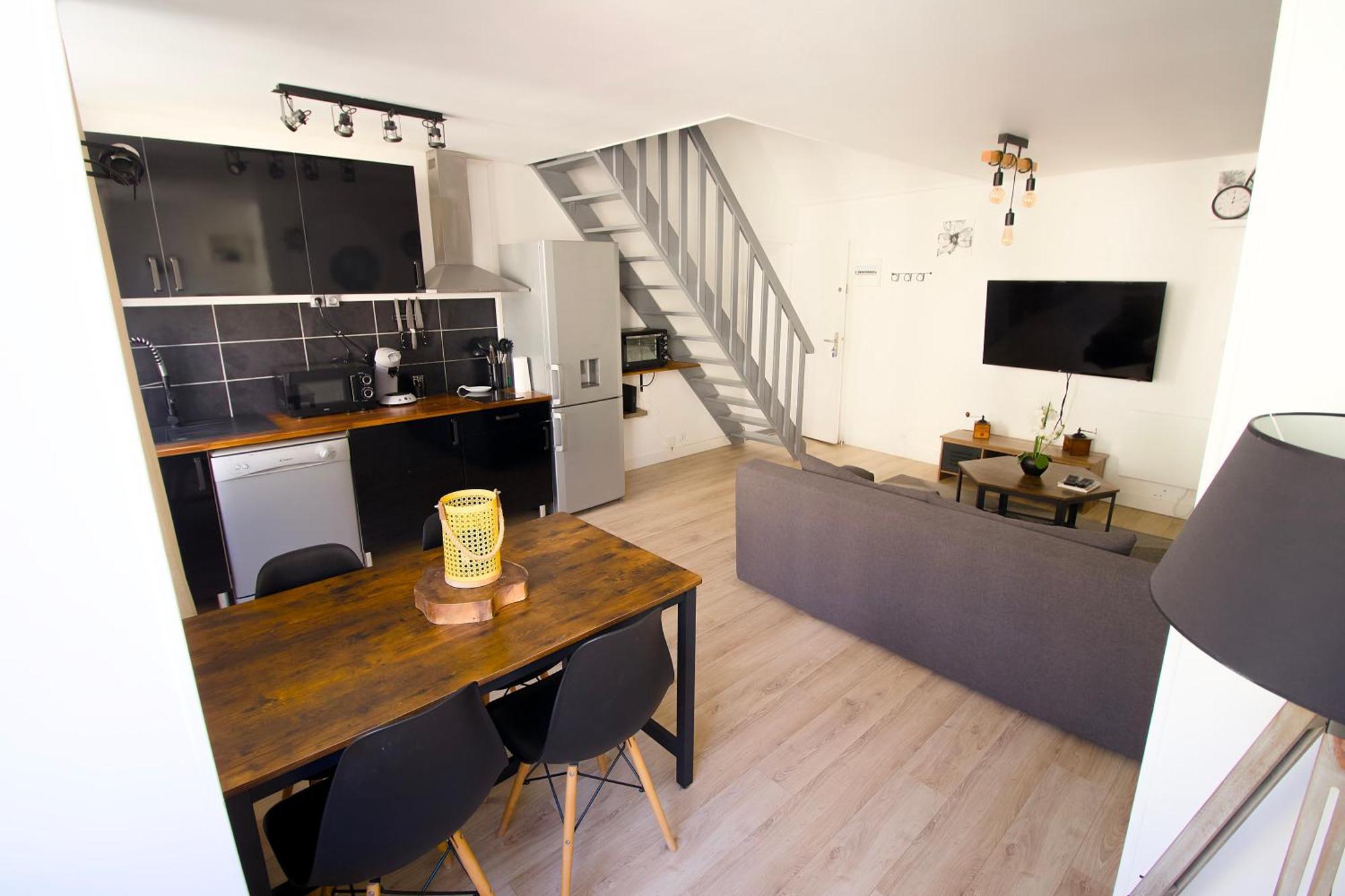 Triplex Lumineux A Cherbourg, Hyper Centre, 2 Pas Du Port & Vie Nocturne, Intendance Luxury Host Eksteriør bilde
