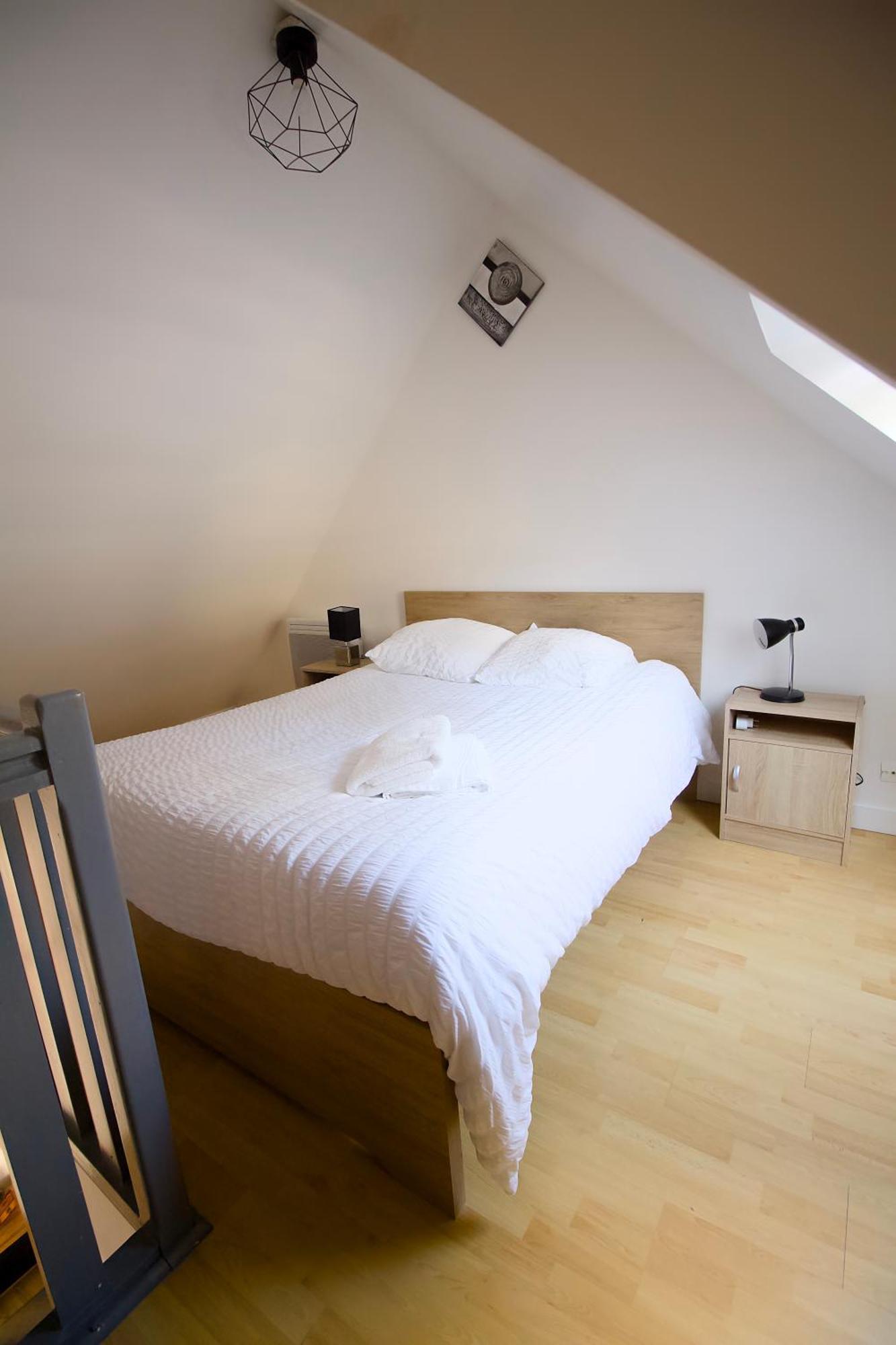 Triplex Lumineux A Cherbourg, Hyper Centre, 2 Pas Du Port & Vie Nocturne, Intendance Luxury Host Eksteriør bilde